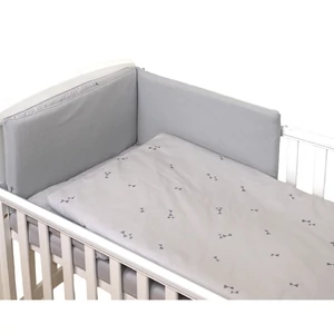 AMY Pure babaágynemű szett rácsvédővel 3 db-os- Szürke AMY Pure babaágynemű szett rácsvédővel 3 db-os- Szürke